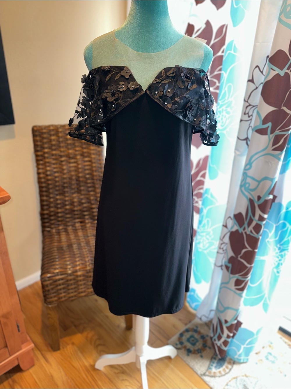 Off-Shoulder Black Floral Appliqué Cocktail Dress